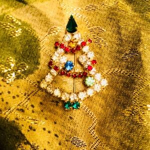 Source Unknown Multicolor Crystal Tree Brooch